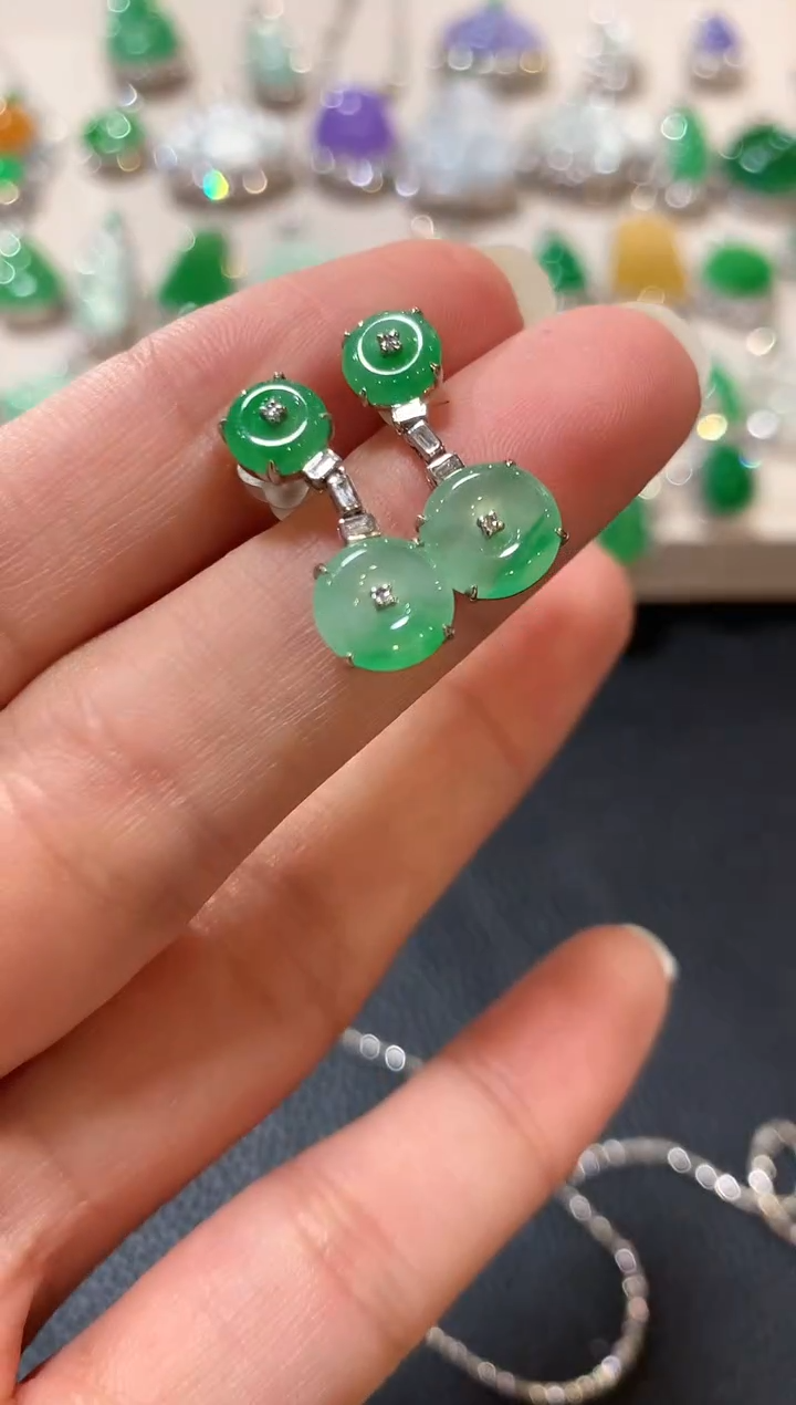 18K金镶嵌翡翠耳饰z44 