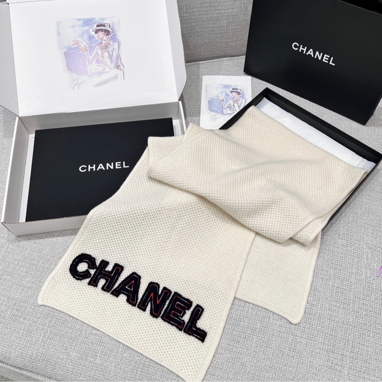 95新 Chanel/香奈儿 20A米白色羊绒羊毛系列围巾180*40cm