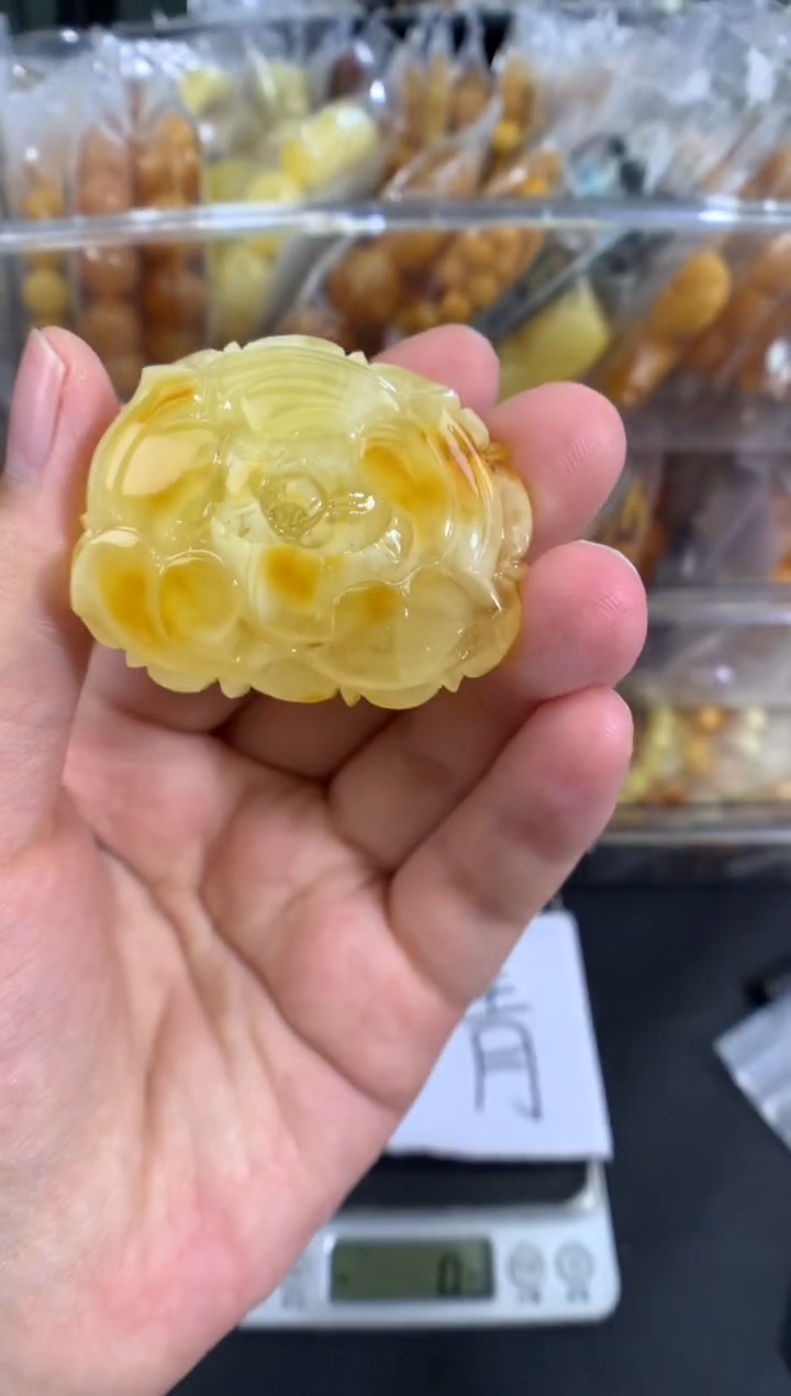 蜜蜡未镶嵌珠宝奇石1