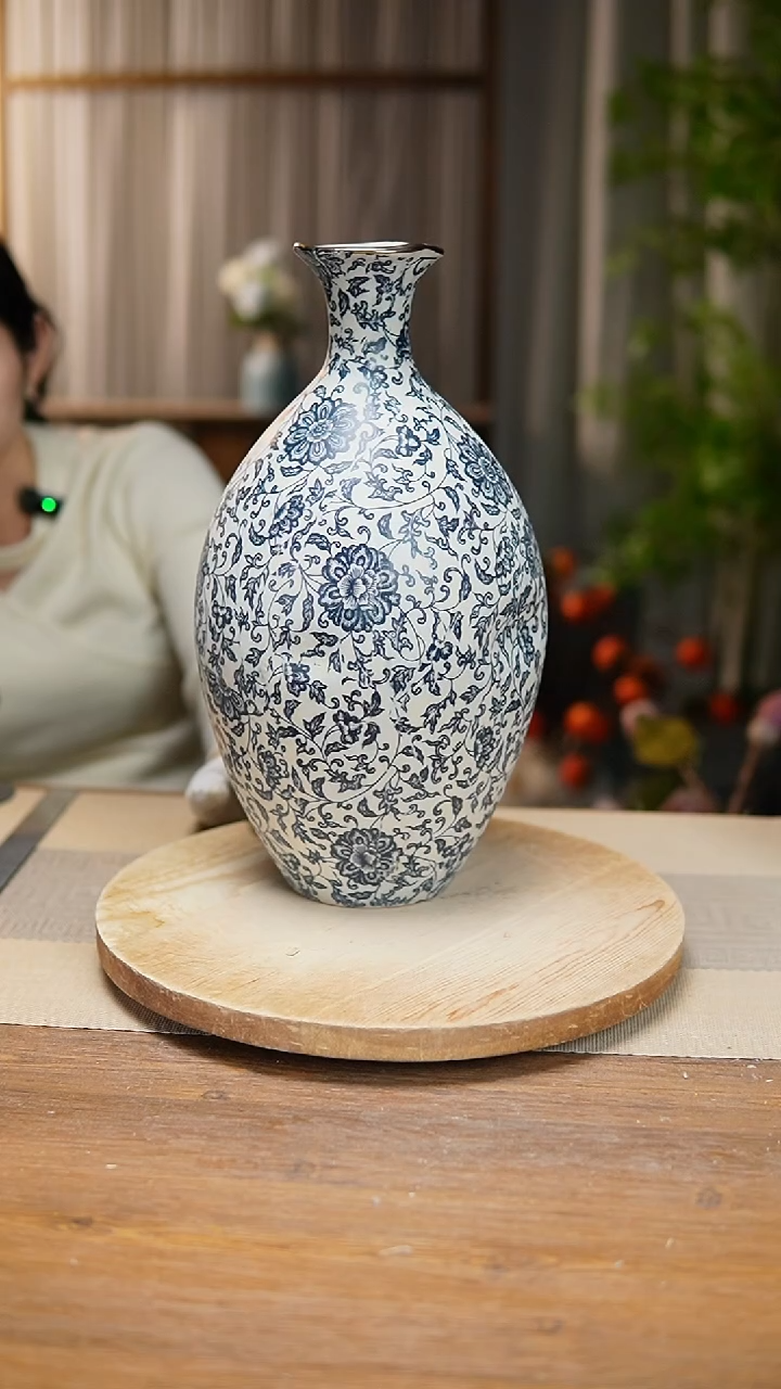 【闪购商品】陶瓷 花器青花瓷缠枝莲保龄球瓶