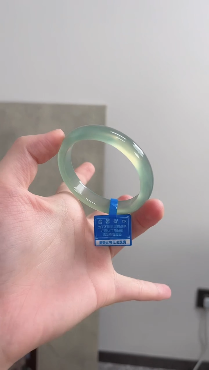 玛瑙/玉髓手镯未镶嵌52圈