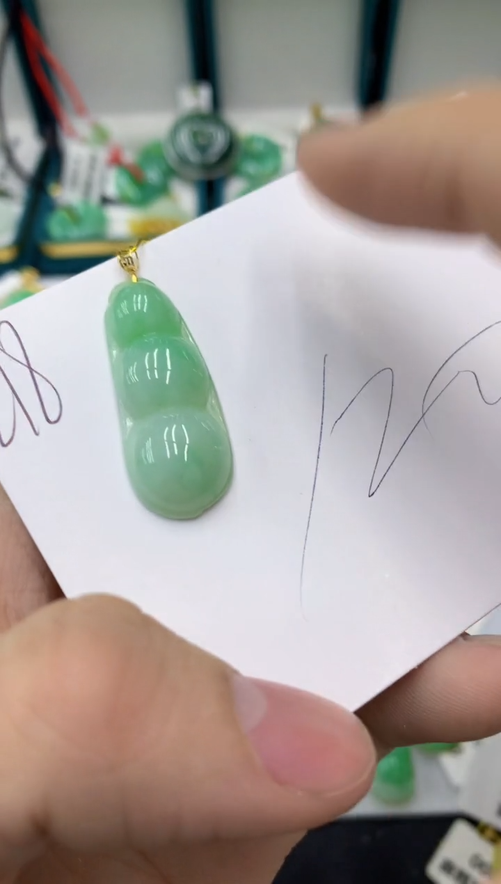 【闪购商品】翡翠颈饰18K金镶嵌1111111111