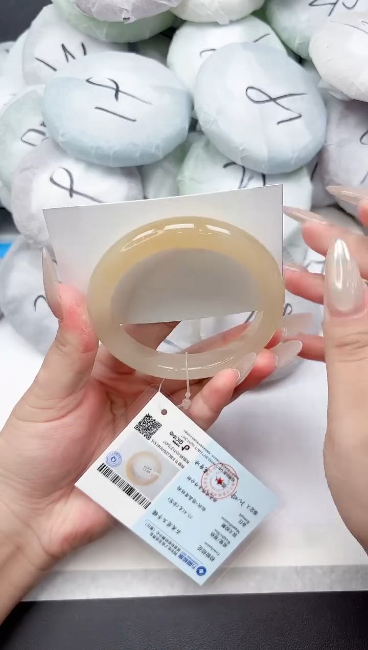 未镶嵌手镯石英质玉115-62.1