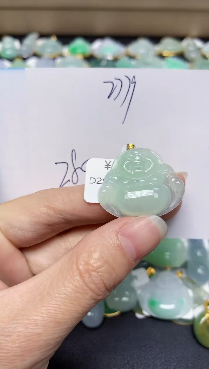 翡翠18K金镶嵌颈饰 天然翡翠A货