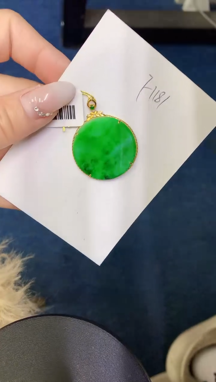 【闪购商品】翡翠颈饰18K金镶嵌0000000000