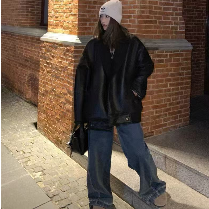 冬季新款重工加绒加厚翻领针织拼接领皮毛一体机车夹克pu皮衣女