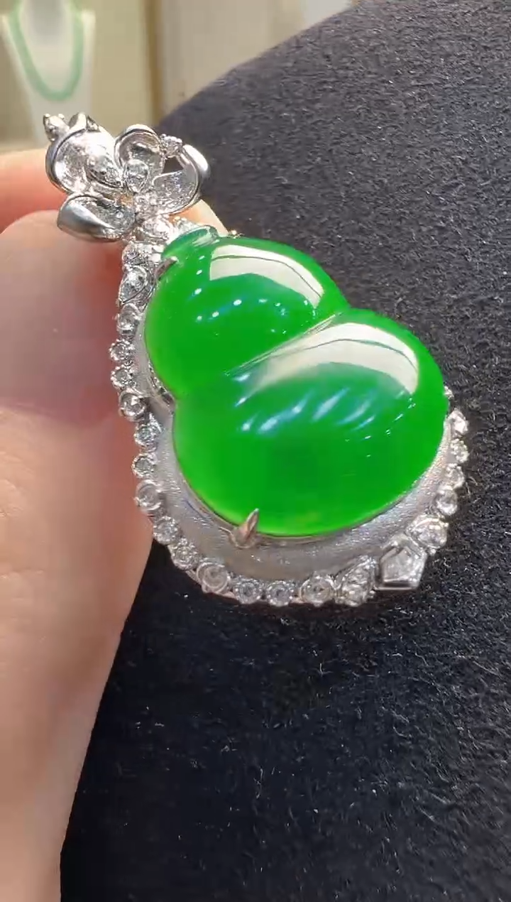 【闪购商品】翡翠吊坠(不含链)18K金镶嵌多样性发货拍一发一