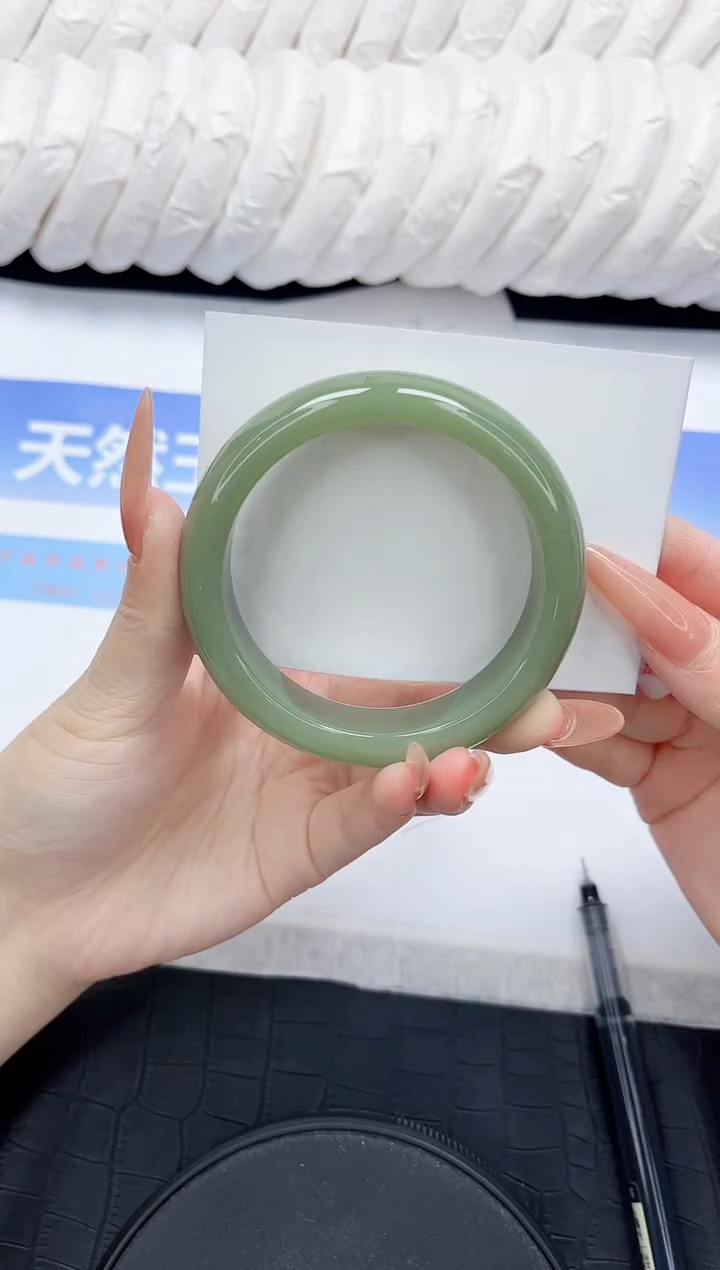 石英质玉手镯未镶嵌29-57