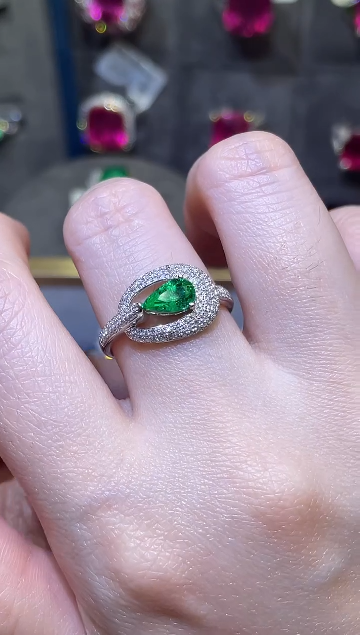 【闪购商品】祖母绿戒指18K金镶嵌/0.55ct