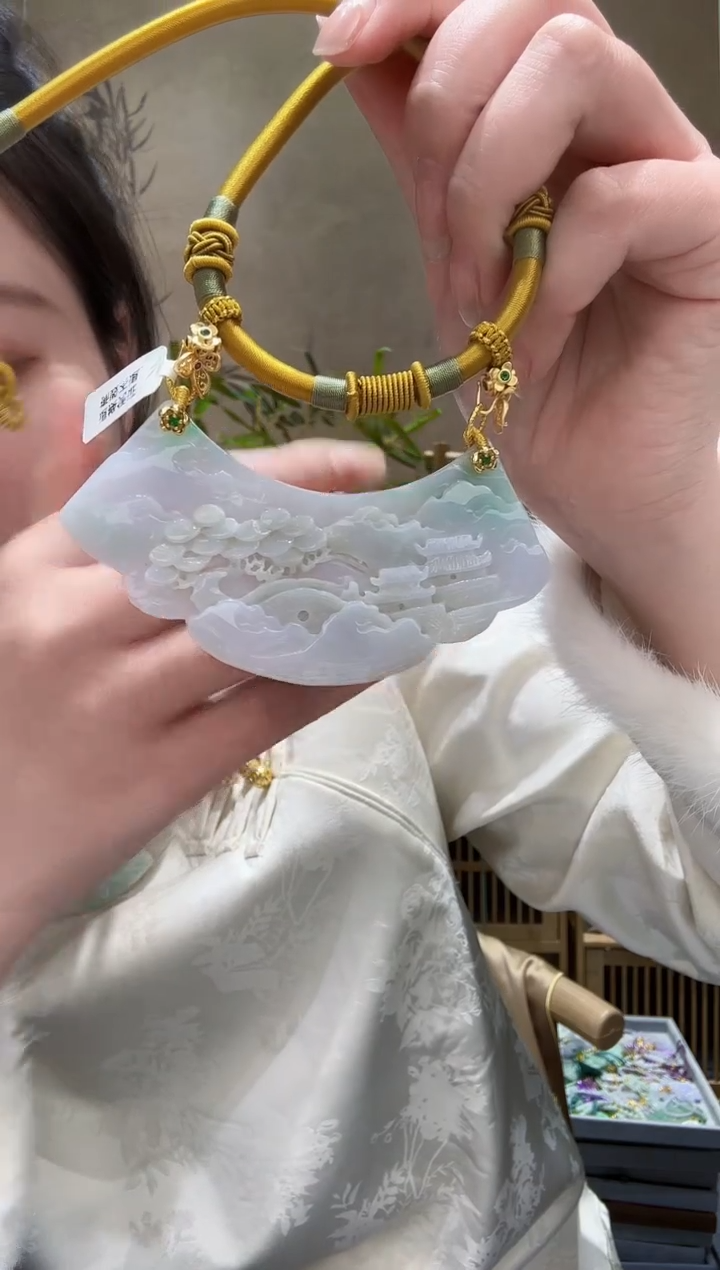 【闪购商品】翡翠颈饰未镶嵌吊坠