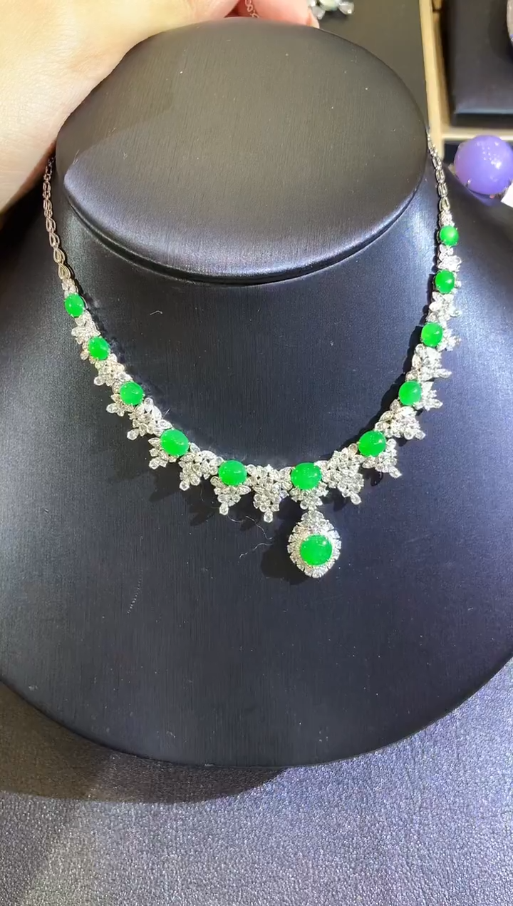 【闪购商品】翡翠颈饰18K金镶嵌a101多样性一件发货