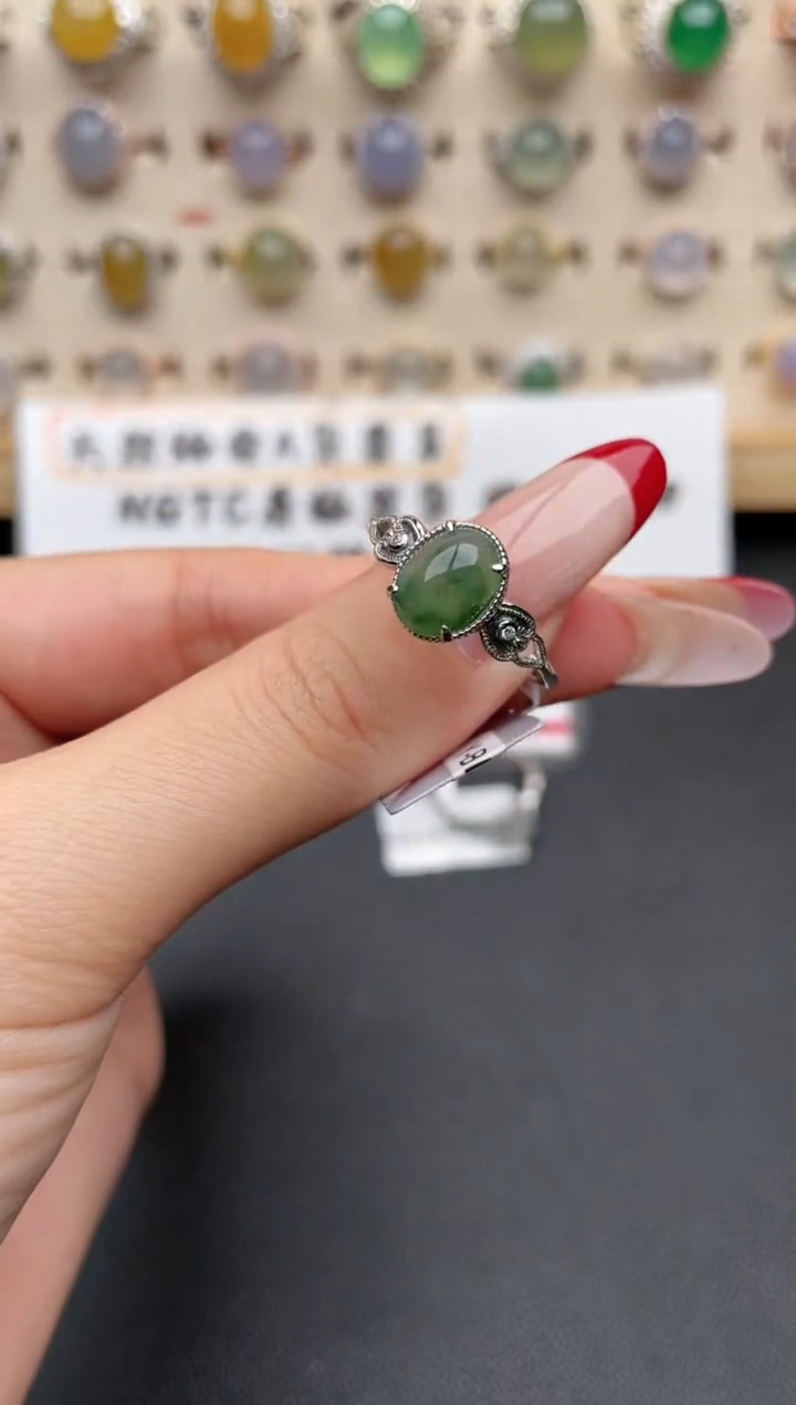 【闪购商品】翡翠戒指银S925镶嵌一物一证一礼盒