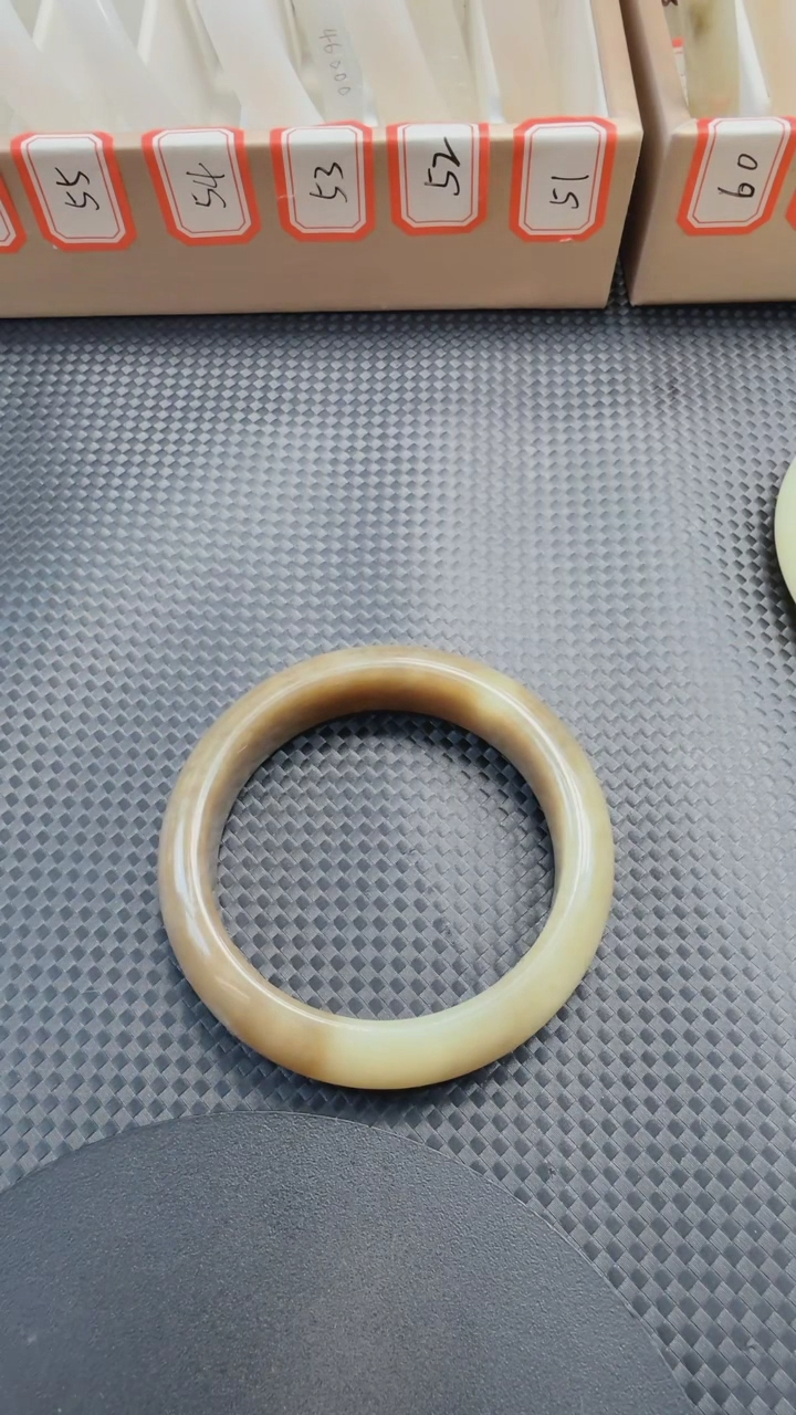 【闪购商品】和田玉手镯未镶嵌304圈口55.5