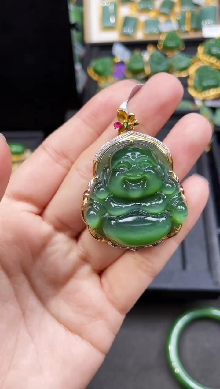 【闪购商品】和田玉18K金镶嵌吊坠36MM 多样性发一