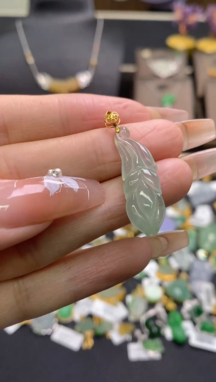 【闪购商品】翡翠颈饰18K金镶嵌净货18505