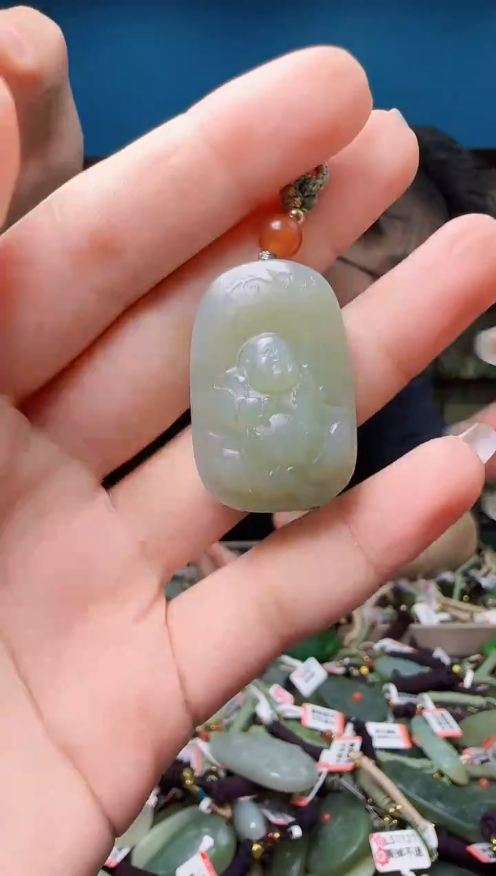 颈饰未镶嵌和田玉1