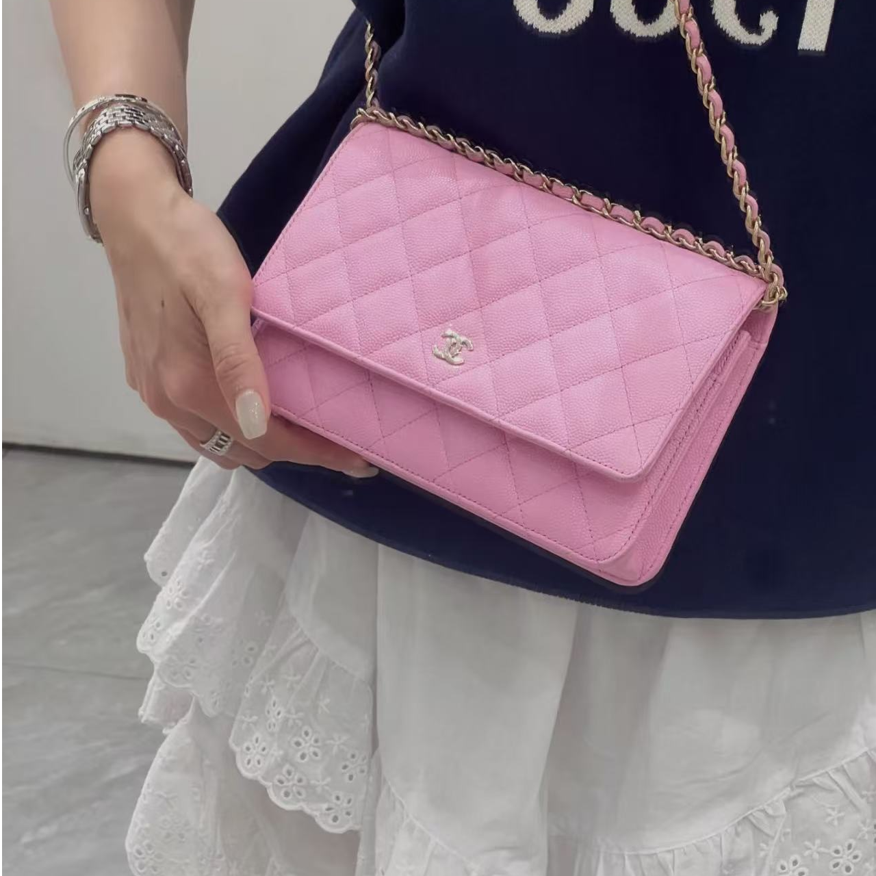 99新 Chanel/香奈儿 展会外场  粉银鱼子酱woc包 芯片款 19cm 