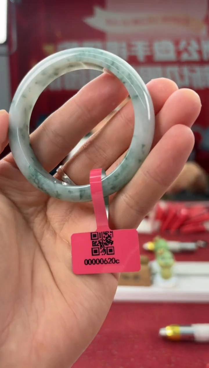 翡翠未镶嵌手镯16手镯