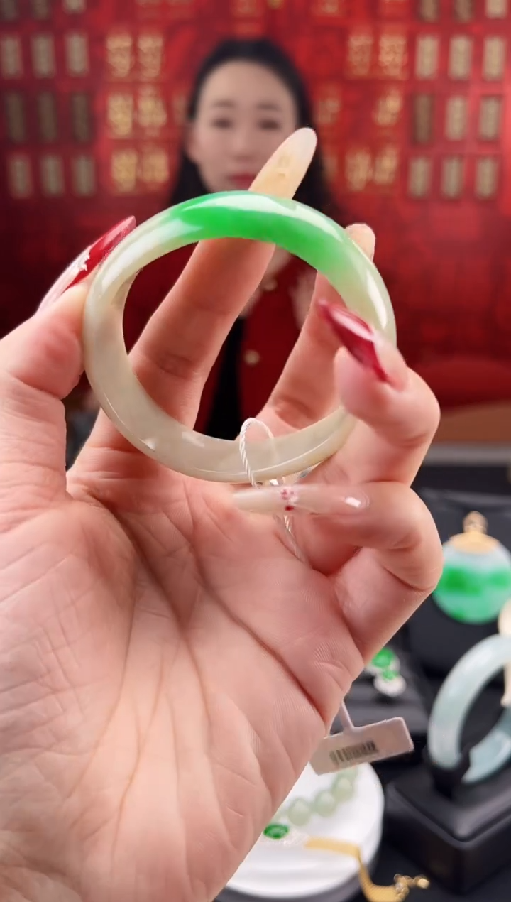 【闪购商品】翡翠手镯未镶嵌手镯53#贵妃