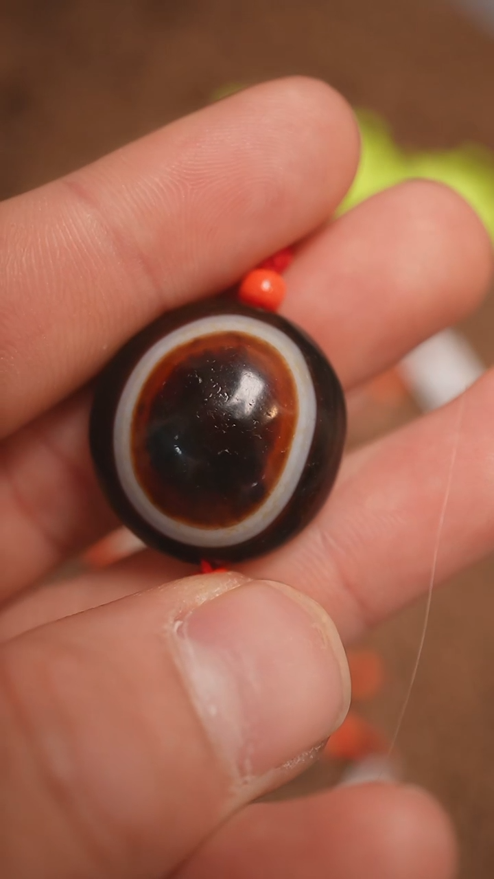 未镶嵌颈饰玛瑙/玉髓神**雕小卢