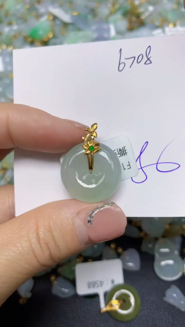 【闪购商品】翡翠挂件18K金镶嵌 天然翡翠A货