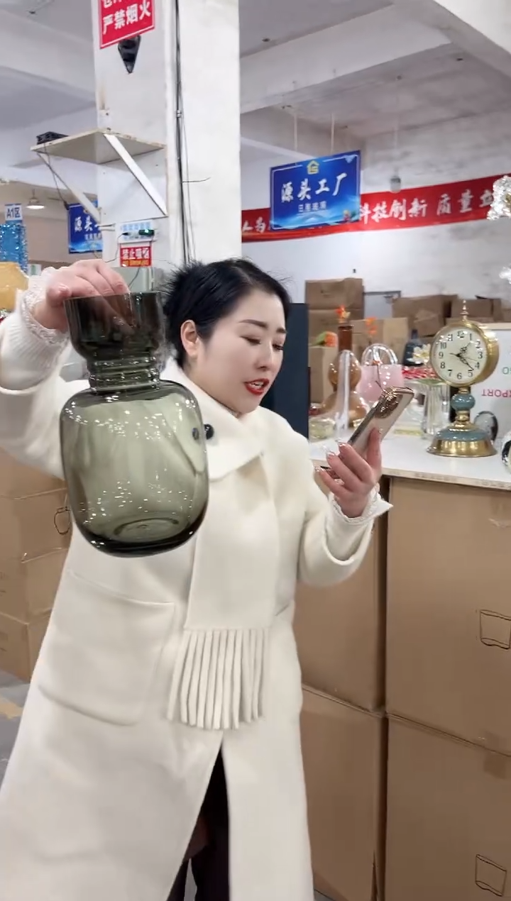 【闪购商品】玻璃花伴你花瓶微瑕-BYECF