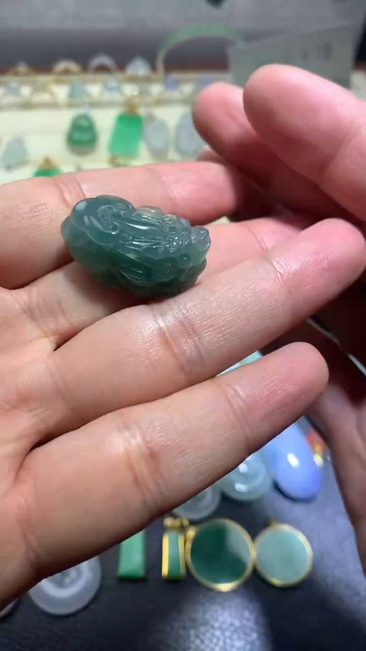 【闪购商品】翡翠颈饰未镶嵌076翡翠吊坠