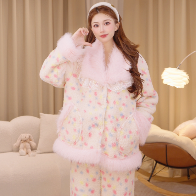 浪漫糖果套装新款珊瑚绒毛领波点时尚可外穿家居服加厚保暖