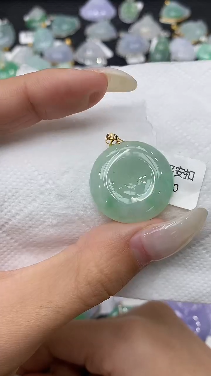 颈饰18K金镶嵌翡翠11111111111