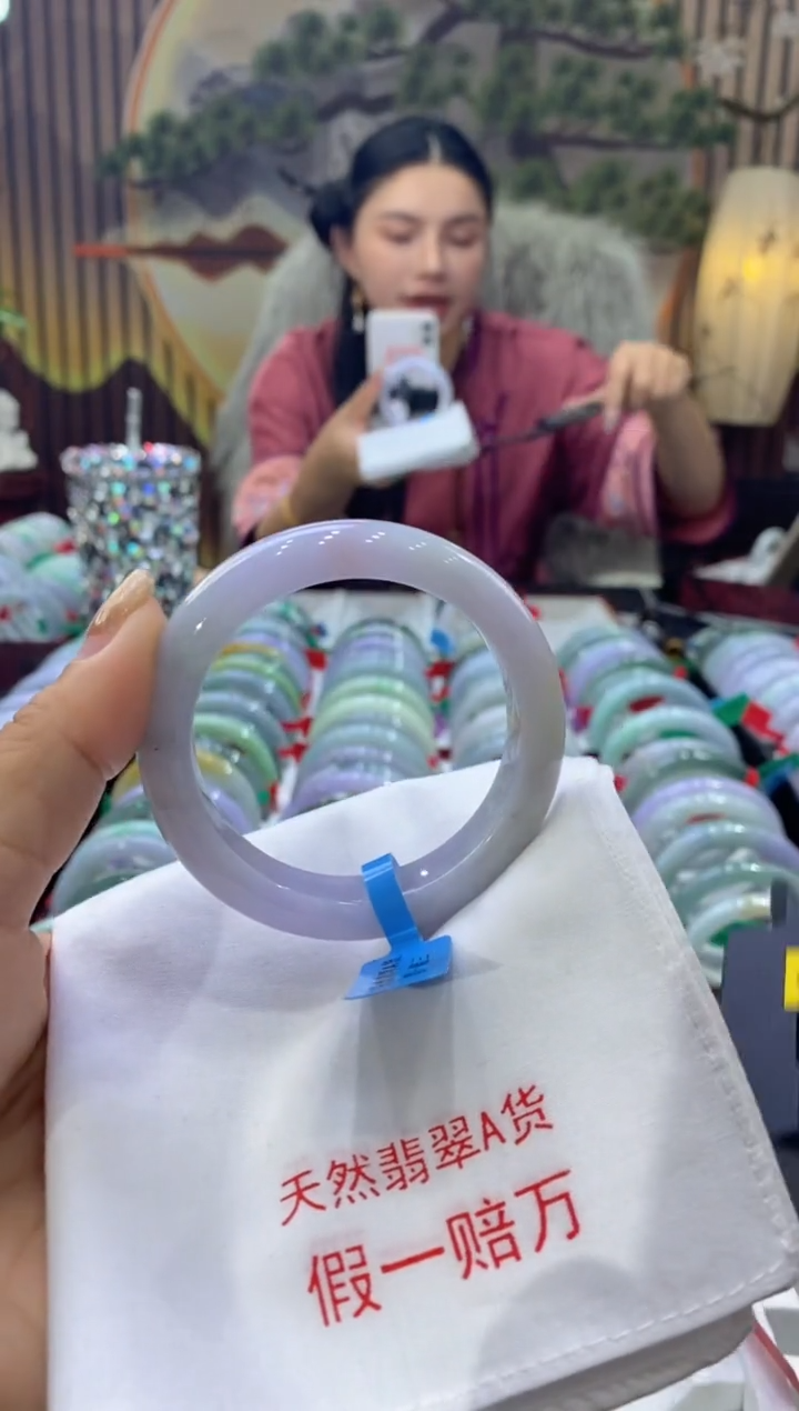 【闪购商品】翡翠手镯未镶嵌多人02103