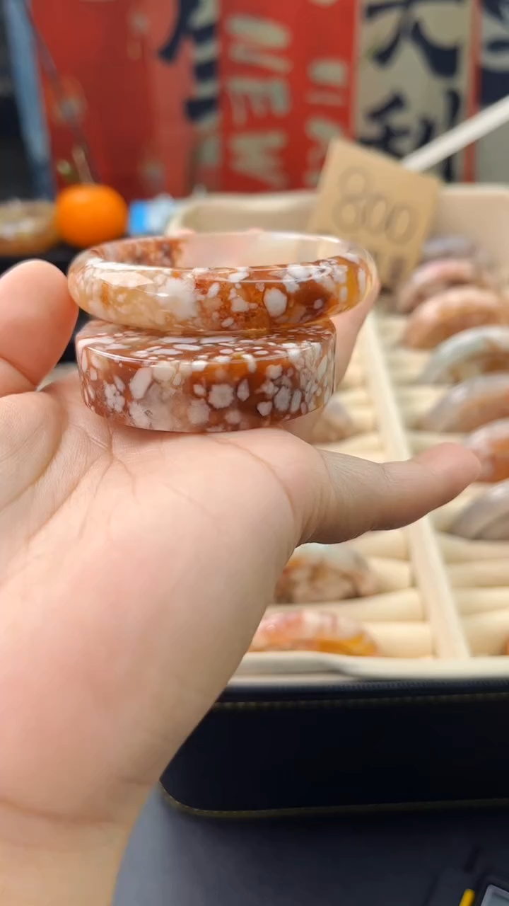 【闪购商品】石英质玉手镯未镶嵌赠送镯心（55圈口）