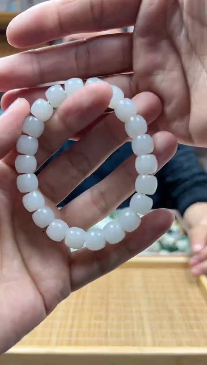 【闪购商品】和田玉手链未镶嵌10黑山料