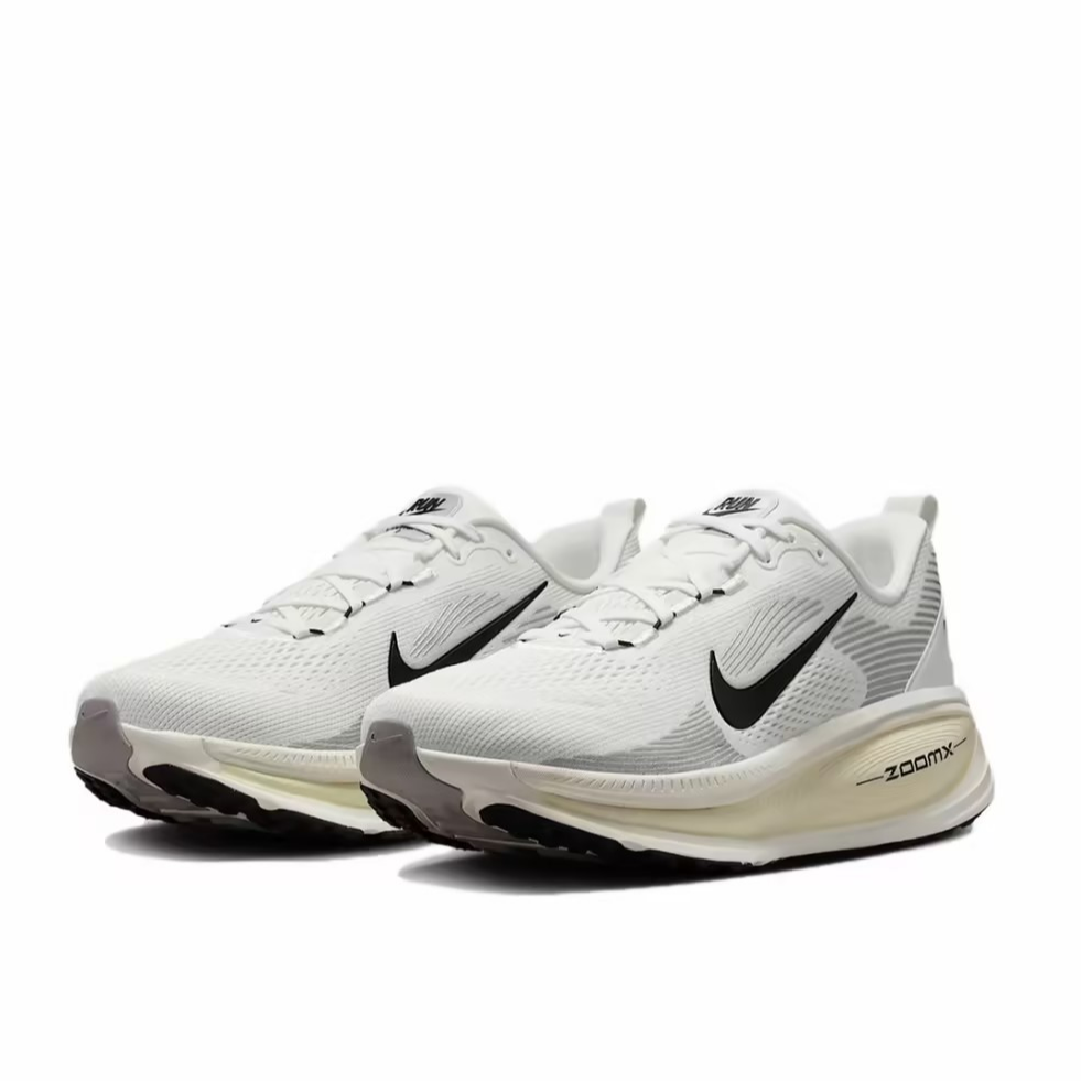 NIKE/耐克男子NIKE VOMERO 18人生跑鞋 HM6803-101