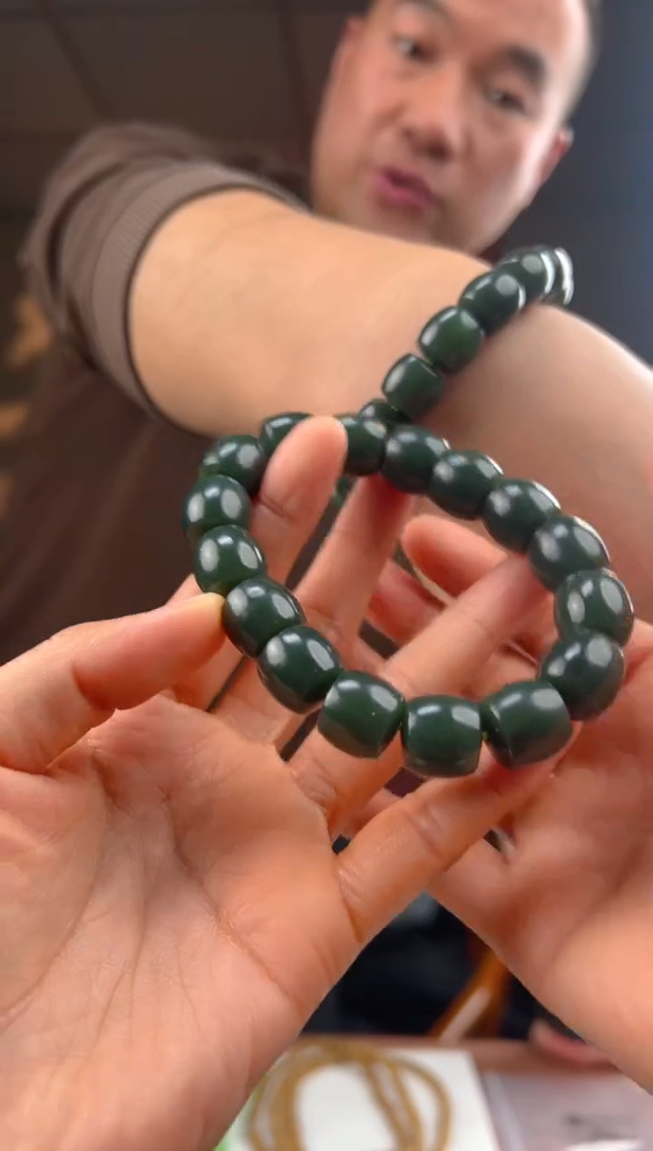 颈饰未镶嵌和田玉a29