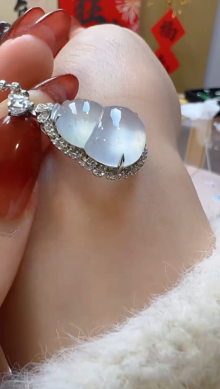 【闪购商品】翡翠吊坠(不含链)18K金镶嵌多样性团购发一件