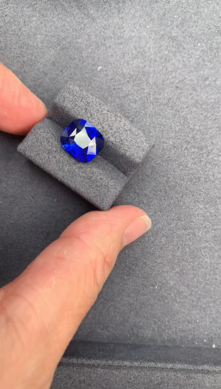 【闪购商品】蓝宝石裸石未镶嵌6ct皇家蓝