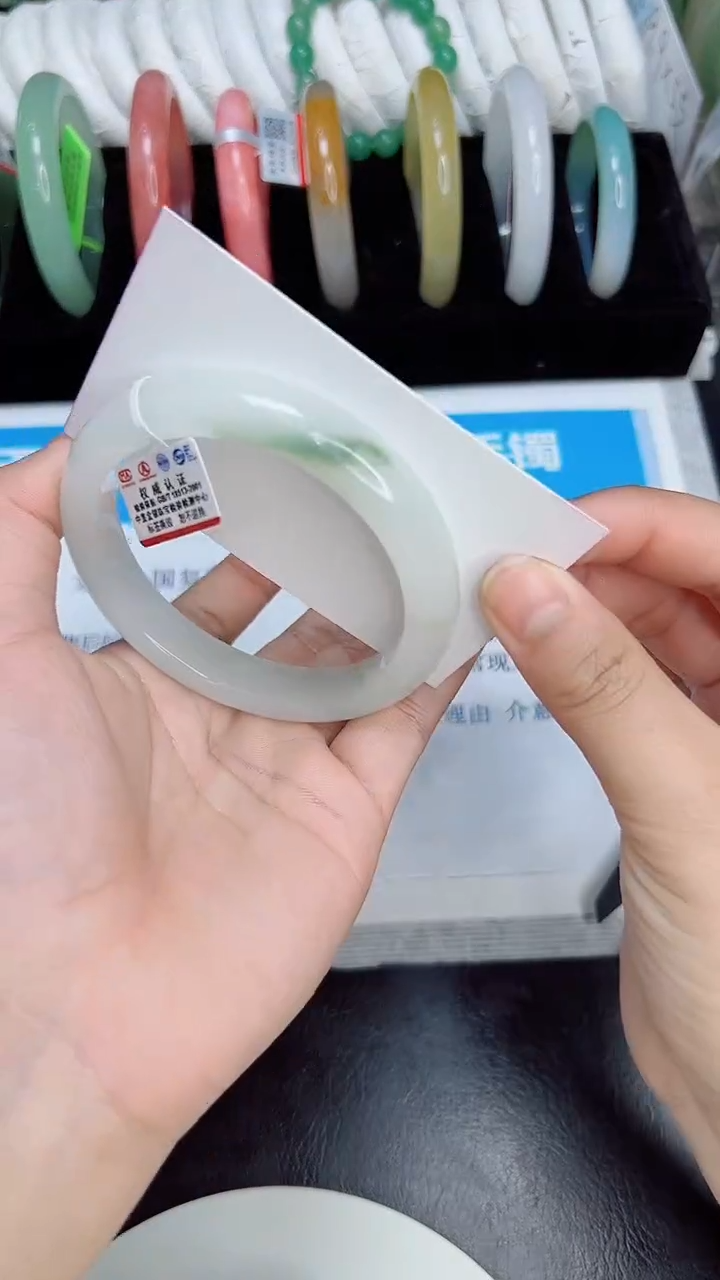 未镶嵌手镯石英质玉7/62.1