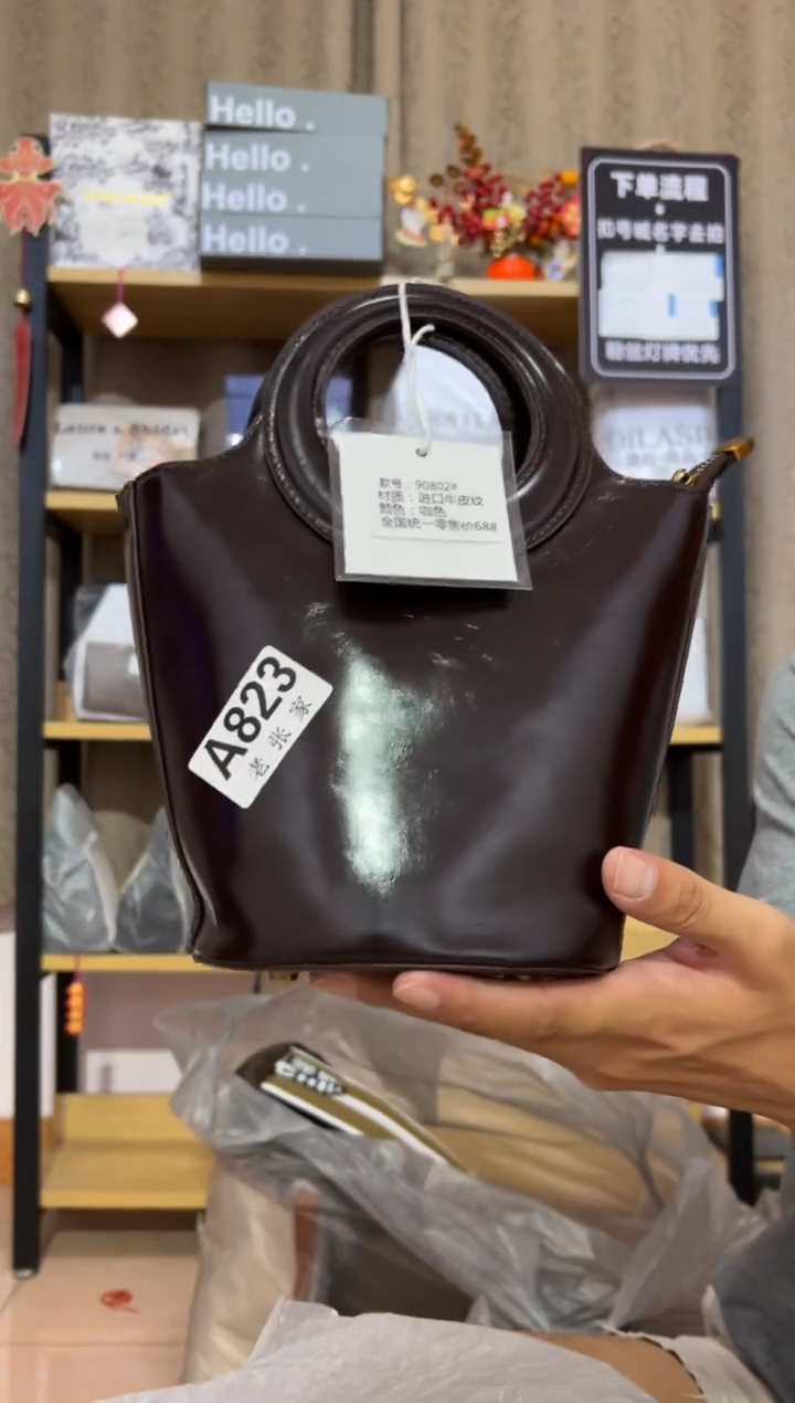 小牛剖层皮革老张家女包823