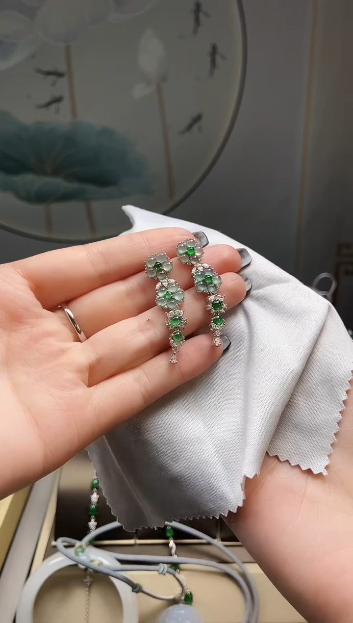 【闪购商品】翡翠耳饰银S925镶嵌2502100136 HZ 翡翠耳钉