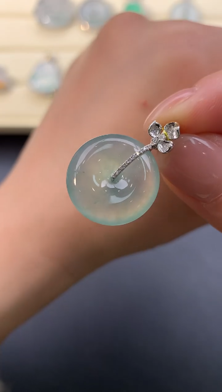 【闪购商品】翡翠颈饰18K金镶嵌X14        