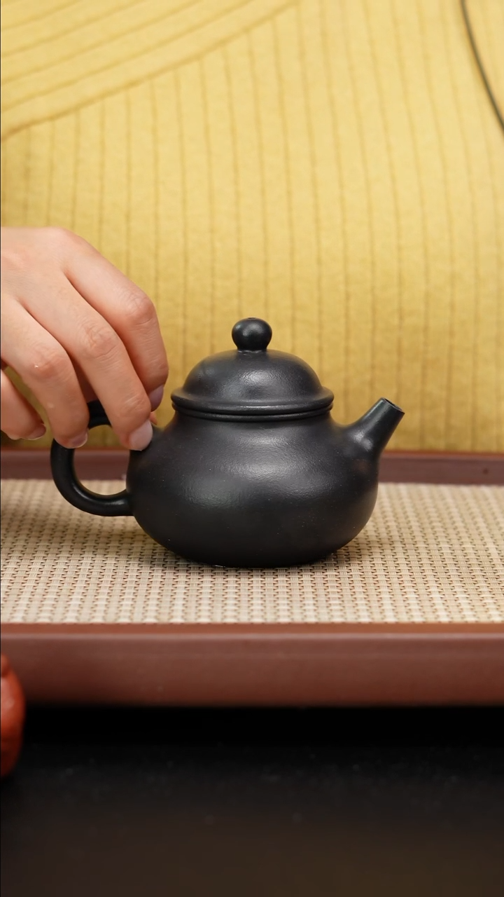 【闪购商品】紫砂茶壶捂灰底曹清容天