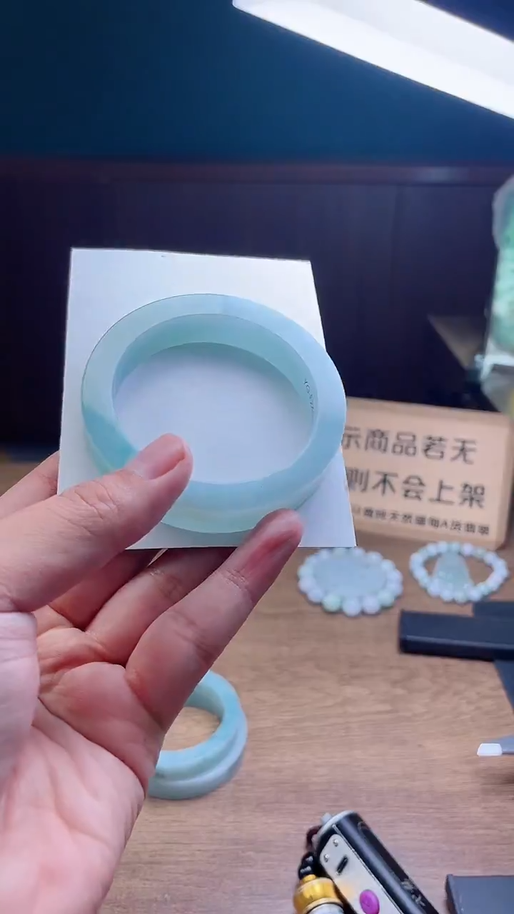 定制翡翠手镯未镶嵌定制