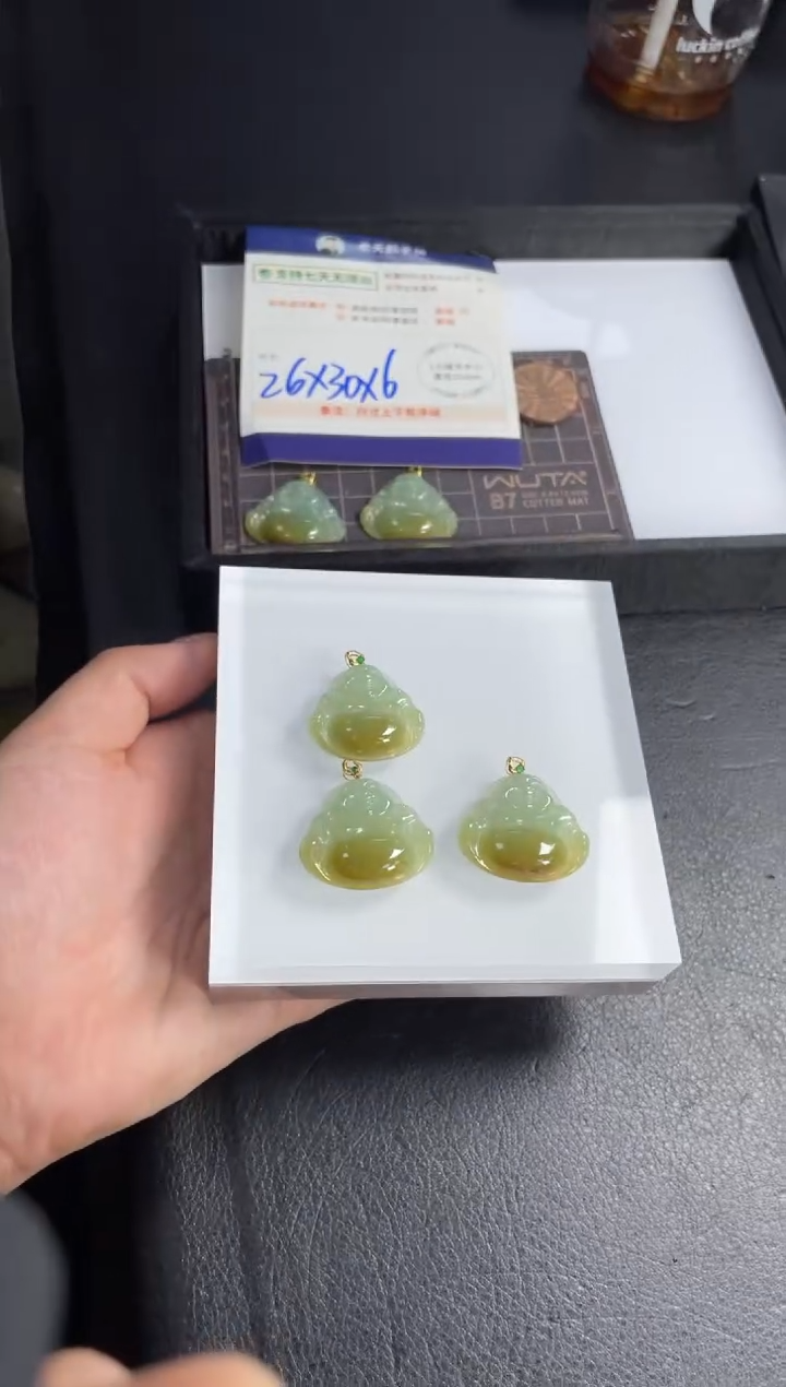 【闪购商品】翡翠挂件18K金镶嵌翡翠佛公FL15/多样性发其一CP