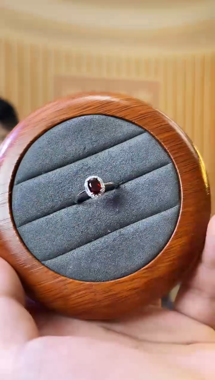 【闪购商品】石榴石戒指银S925镶嵌石榴石