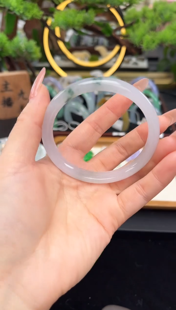 未镶嵌手镯翡翠手镯