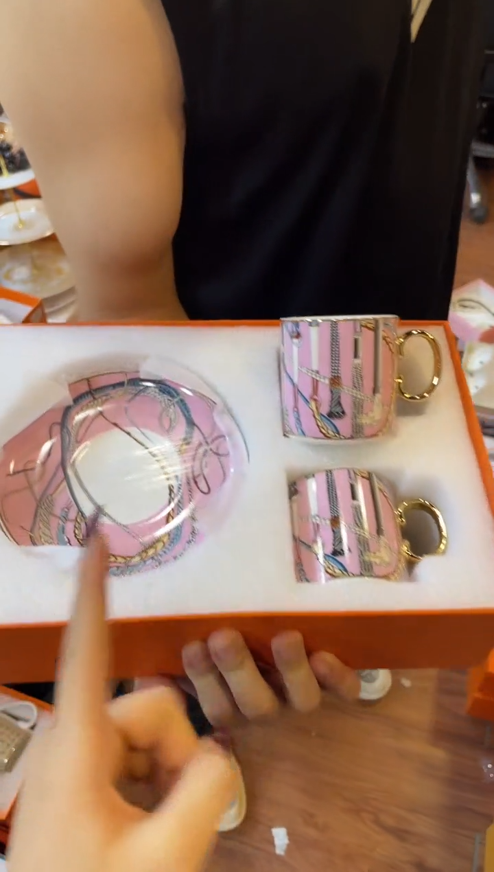 杯鸿辉家品牌瓷器，京东包邮！