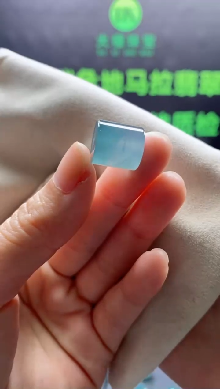 颈饰未镶嵌翡翠安****²0584676015