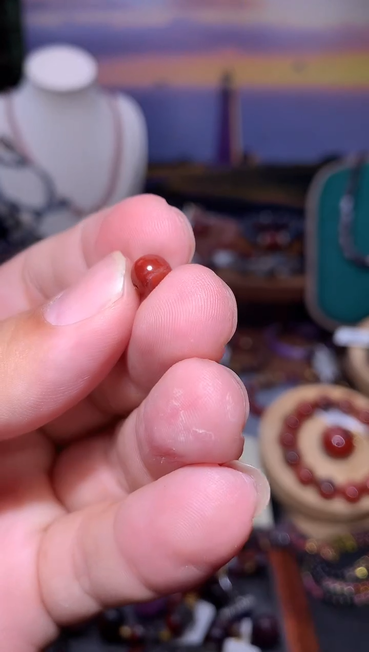 未镶嵌珠宝半成品水晶红极光牛血红小米珠