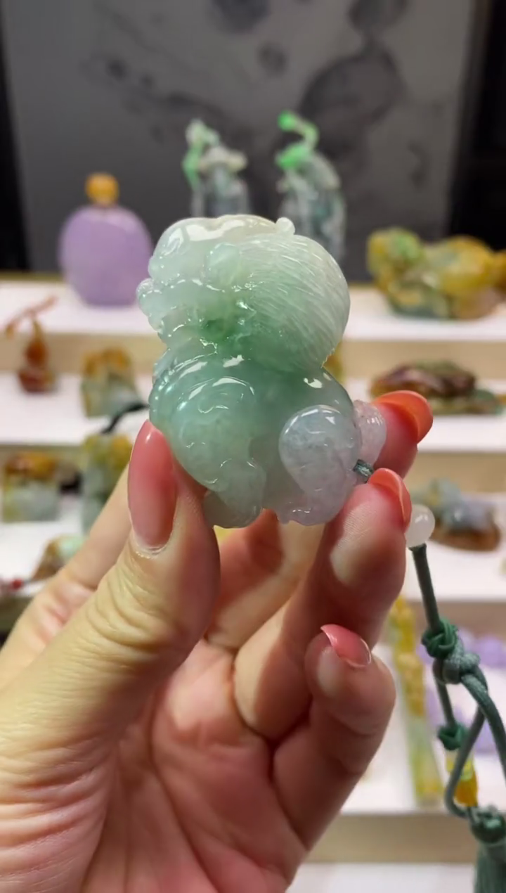 未镶嵌把件翡翠翡翠带色手把件