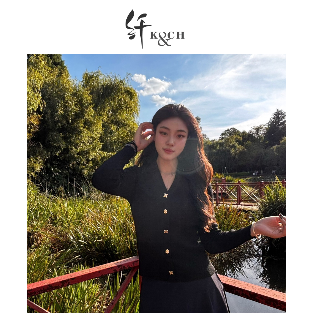 K&CH/纤减龄V领毛针织衫设计师针织秋季针织衫打底衫8342E833H1